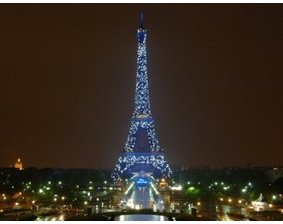 Tour Eiffel illuminée aux couleurs de l'Europe (Paris - Ile-de-France) © Cyril Bailleul - MAEE