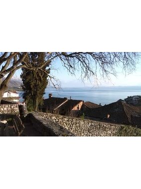 Vue du lac d'Ohrid depuis l'église Sveta Bogorodica Perivlepta 
